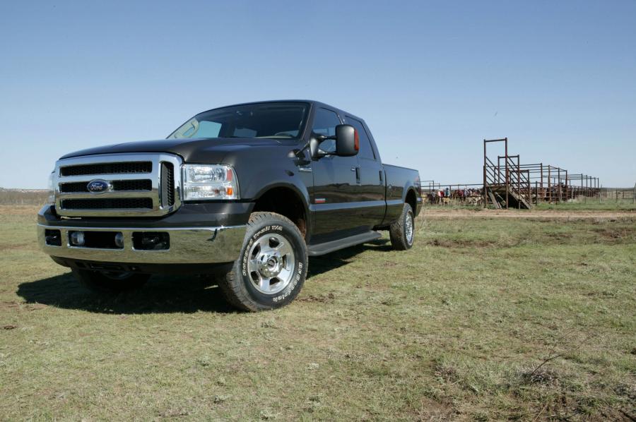  Ford F-250 Super Duty 2005 года  (фото 24 из 31)